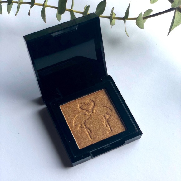 Highlight in Beachy
SHAINA B MIAMI - Picture 2 of 8